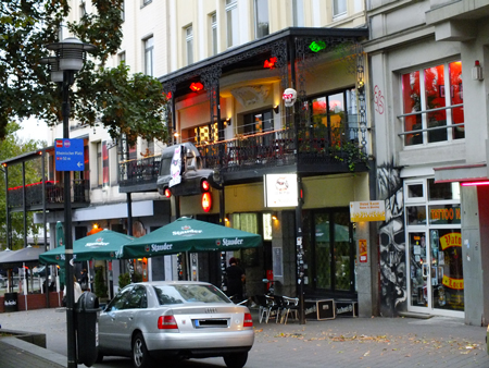 Der Balkon des Dont Panic: Auftritt von »Moving Literature«